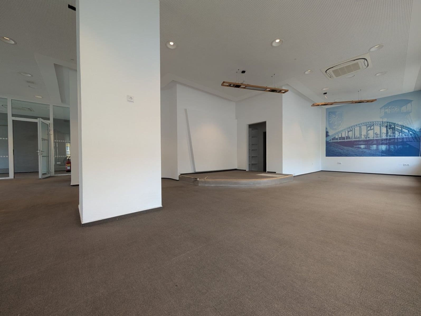 Pronájem nebytového prostoru 141 m², tř. Osvobození, Karviná, Moravskoslezský kraj Pronájem nebytového prostoru 141 m², tř. Osvobození, Karviná, Moravskoslezský kraj