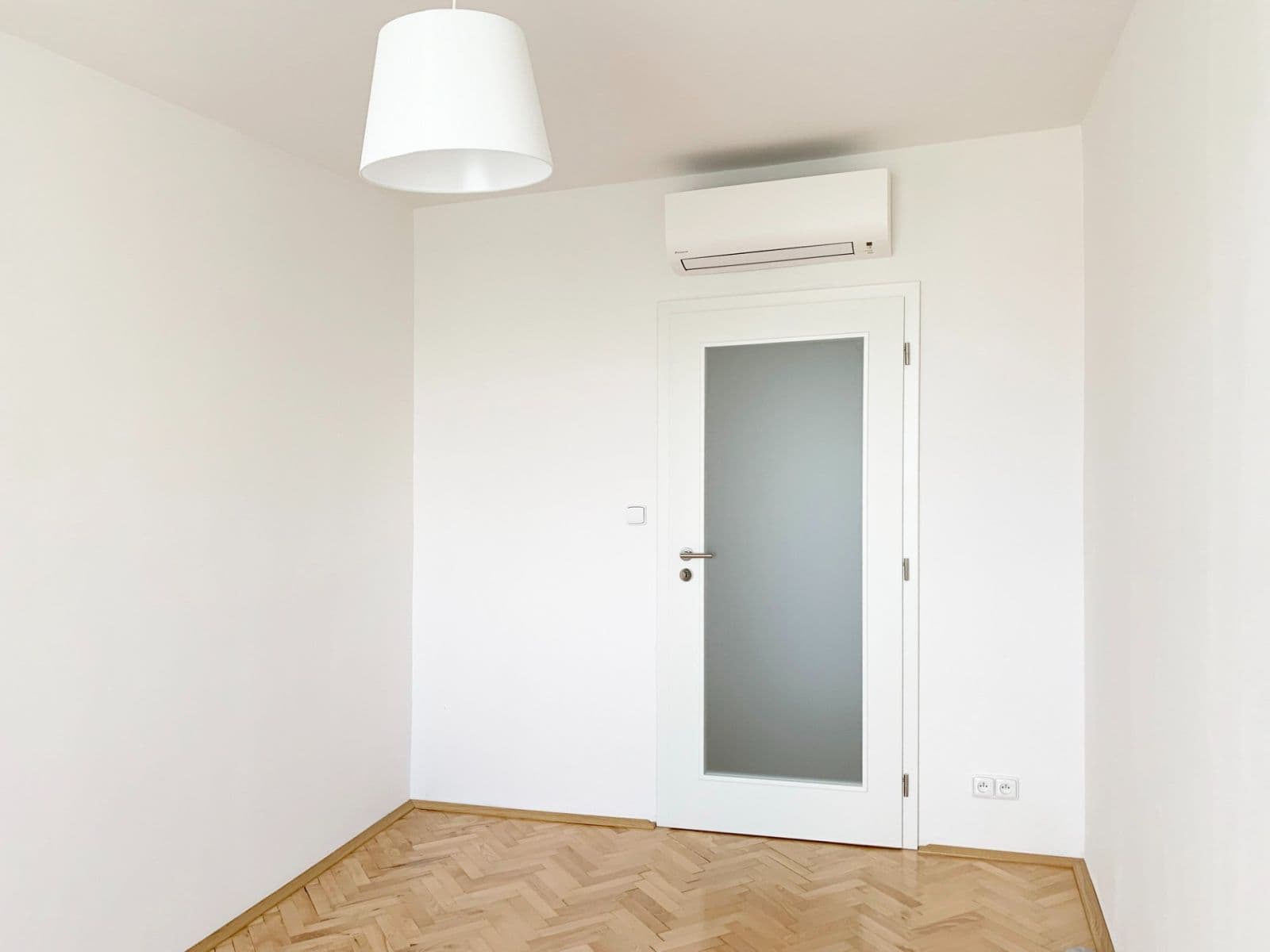 Pronájem bytu 2+kk 60 m², Ke Strašnické, Praha, Praha Pronájem bytu 2+kk 60 m², Ke Strašnické, Praha, Praha