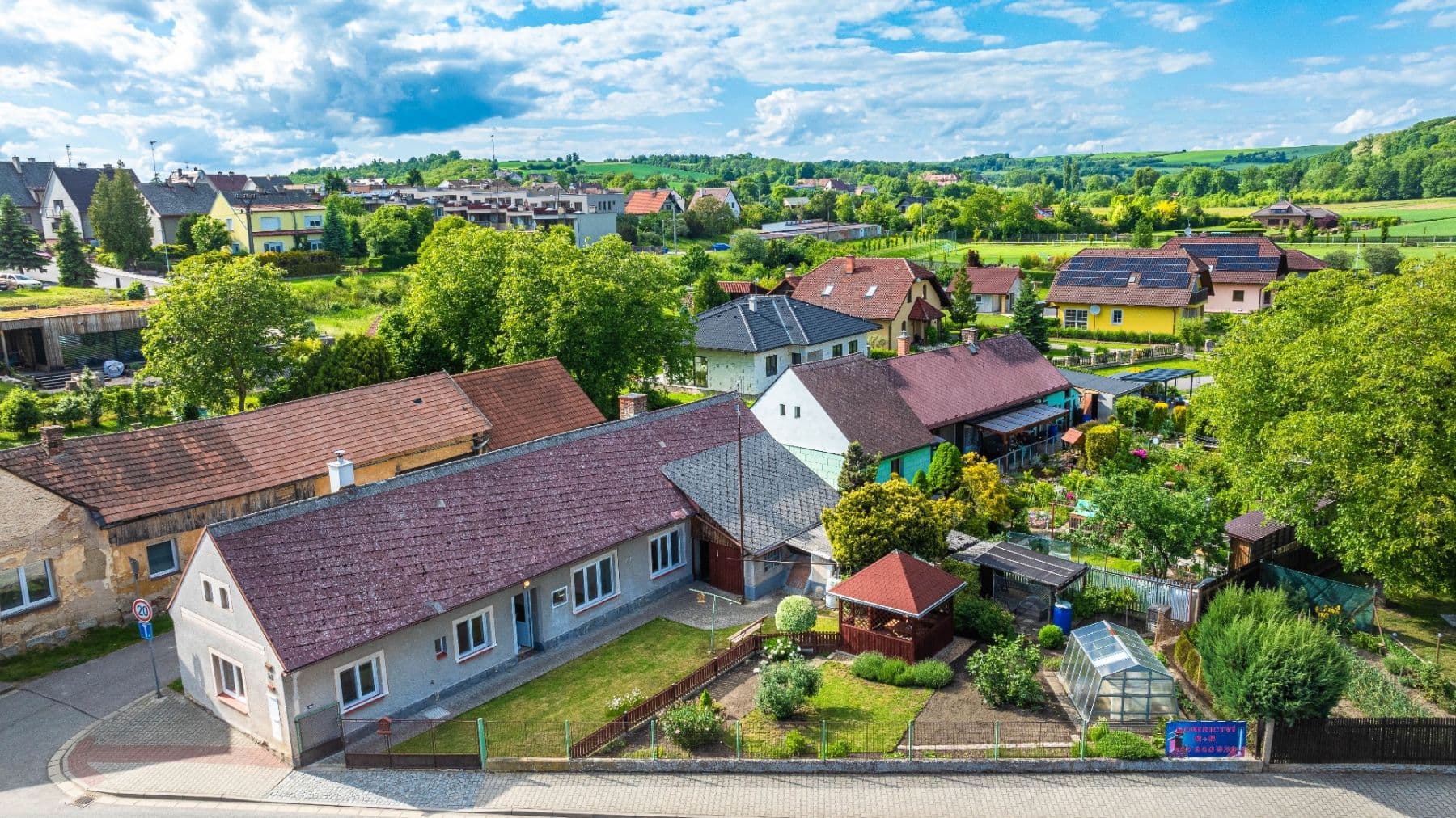 Prodej domu 277 m², pozemek 373 m², Komenského, Libáň, Královéhradecký kraj Prodej domu 277 m², pozemek 373 m², Komenského, Libáň, Královéhradecký kraj