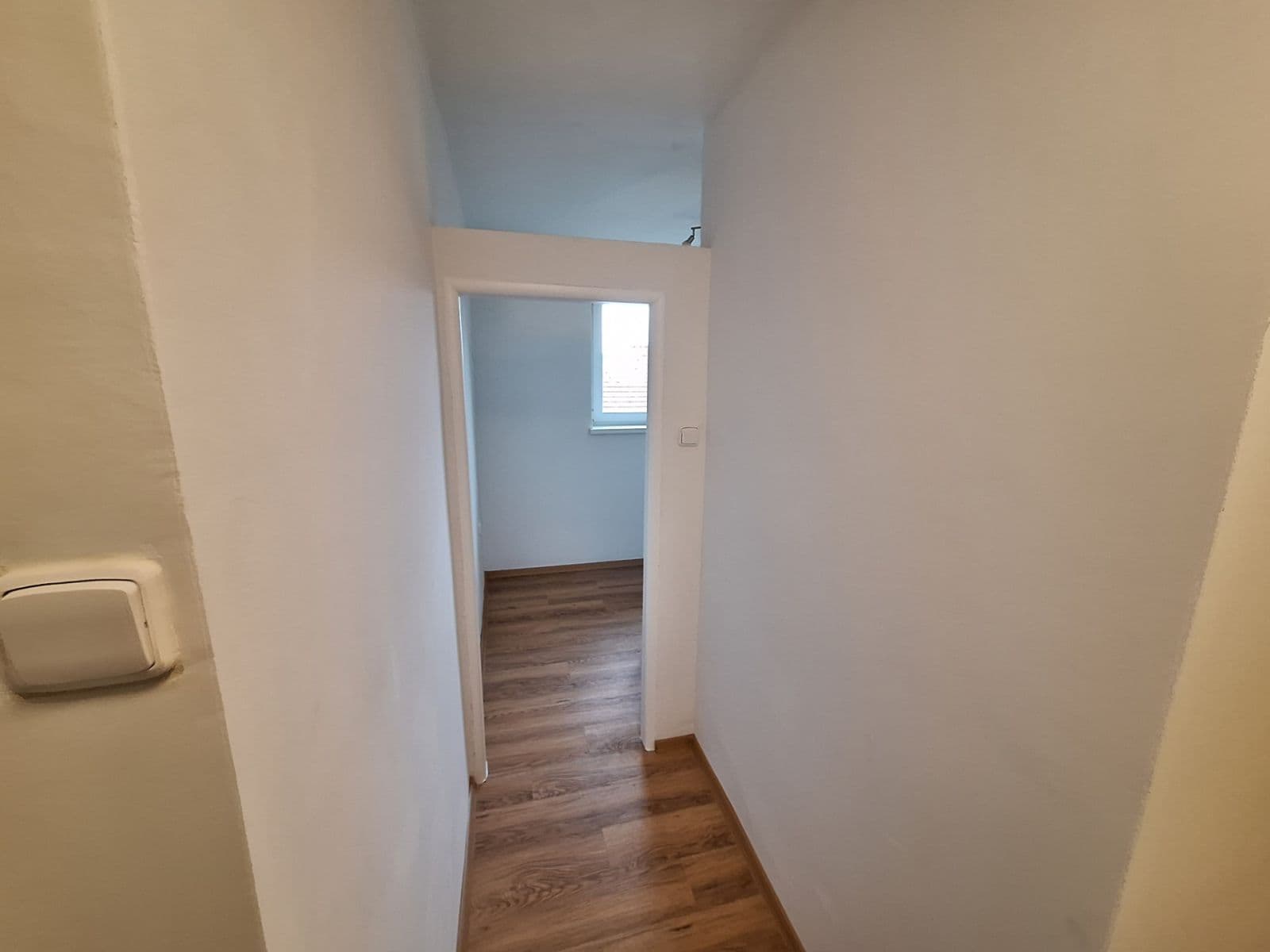 Pronájem bytu 2+1 57 m², Naskové, Praha, Praha Pronájem bytu 2+1 57 m², Naskové, Praha, Praha