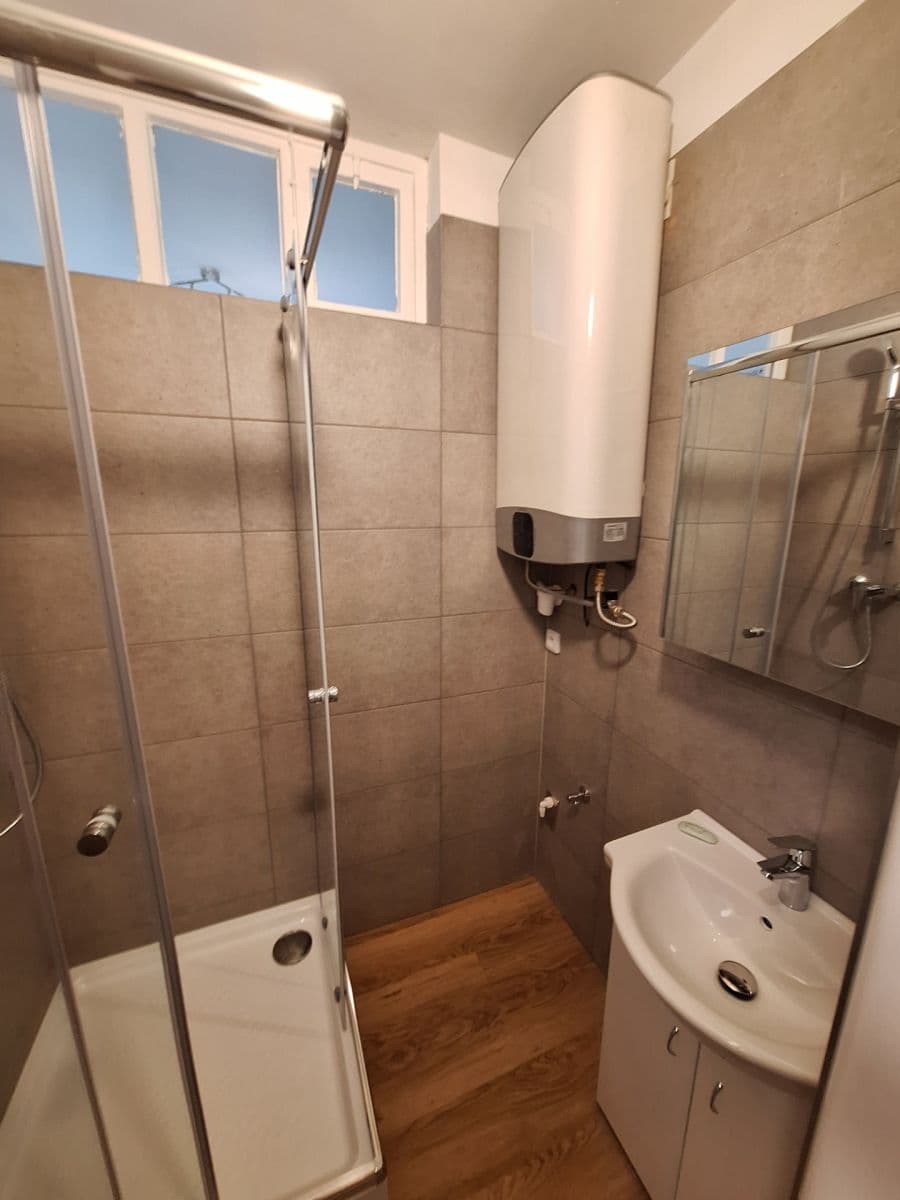 Pronájem bytu 2+1 57 m², Naskové, Praha, Praha Pronájem bytu 2+1 57 m², Naskové, Praha, Praha