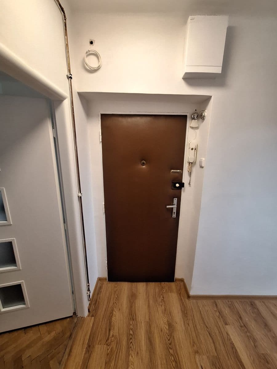 Pronájem bytu 2+1 57 m², Naskové, Praha, Praha Pronájem bytu 2+1 57 m², Naskové, Praha, Praha