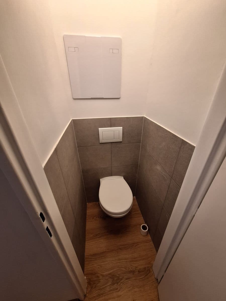 Pronájem bytu 2+1 57 m², Naskové, Praha, Praha Pronájem bytu 2+1 57 m², Naskové, Praha, Praha