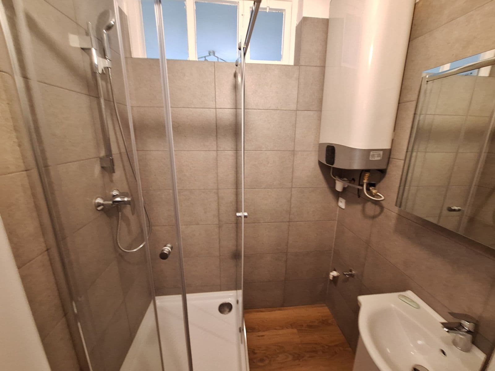 Pronájem bytu 2+1 57 m², Naskové, Praha, Praha Pronájem bytu 2+1 57 m², Naskové, Praha, Praha