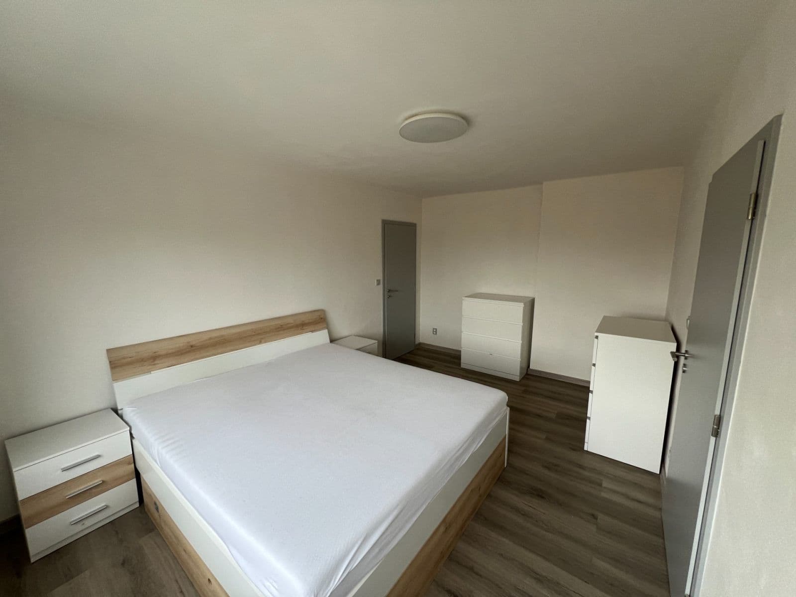 Pronájem bytu 2+1 78 m², Antonína Milfaita, Žilina, Středočeský kraj Pronájem bytu 2+1 78 m², Antonína Milfaita, Žilina, Středočeský kraj