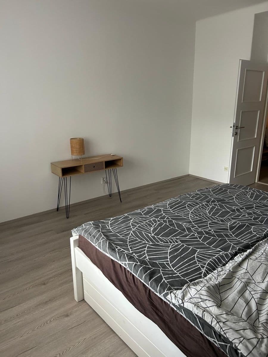 Pronájem bytu 2+1 60 m², V Olšinách, Praha, Praha Pronájem bytu 2+1 60 m², V Olšinách, Praha, Praha