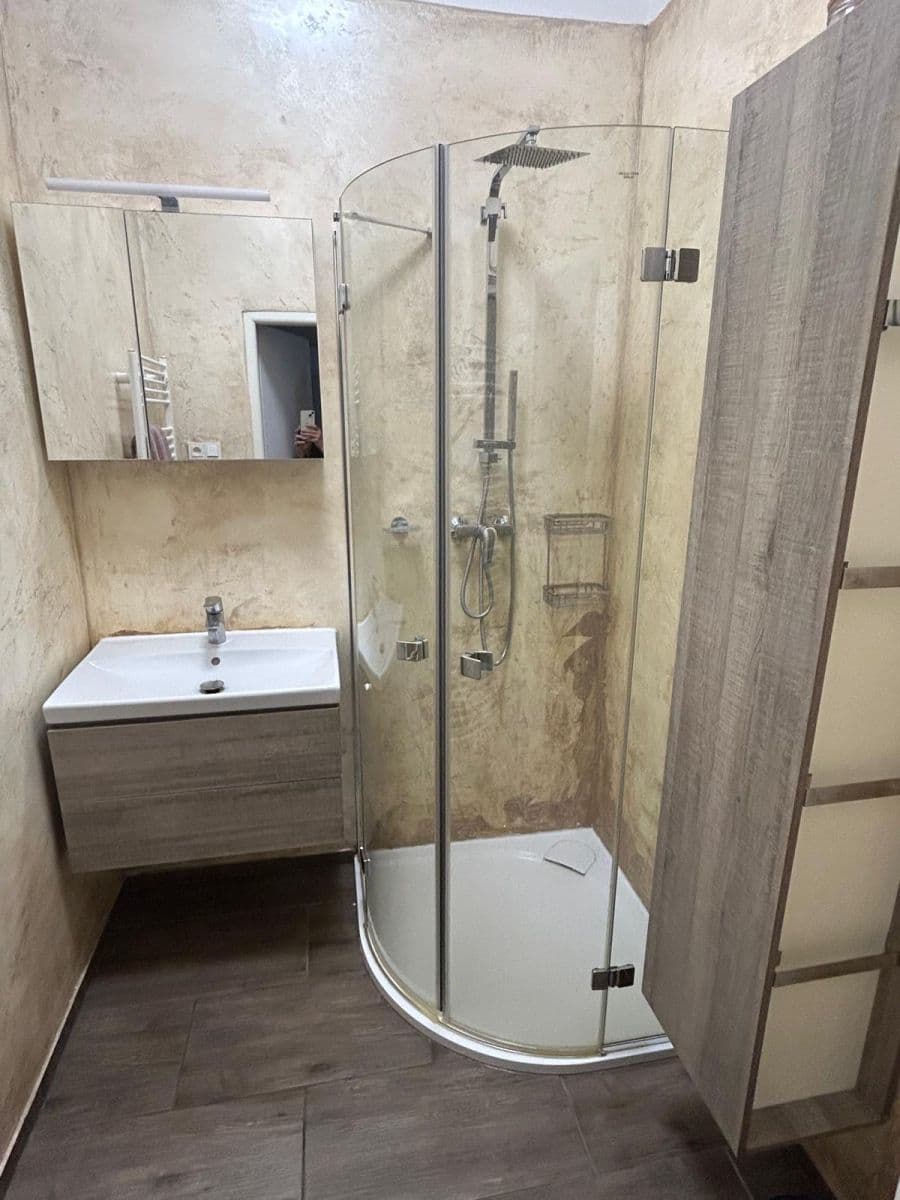 Pronájem bytu 2+1 60 m², V Olšinách, Praha, Praha Pronájem bytu 2+1 60 m², V Olšinách, Praha, Praha