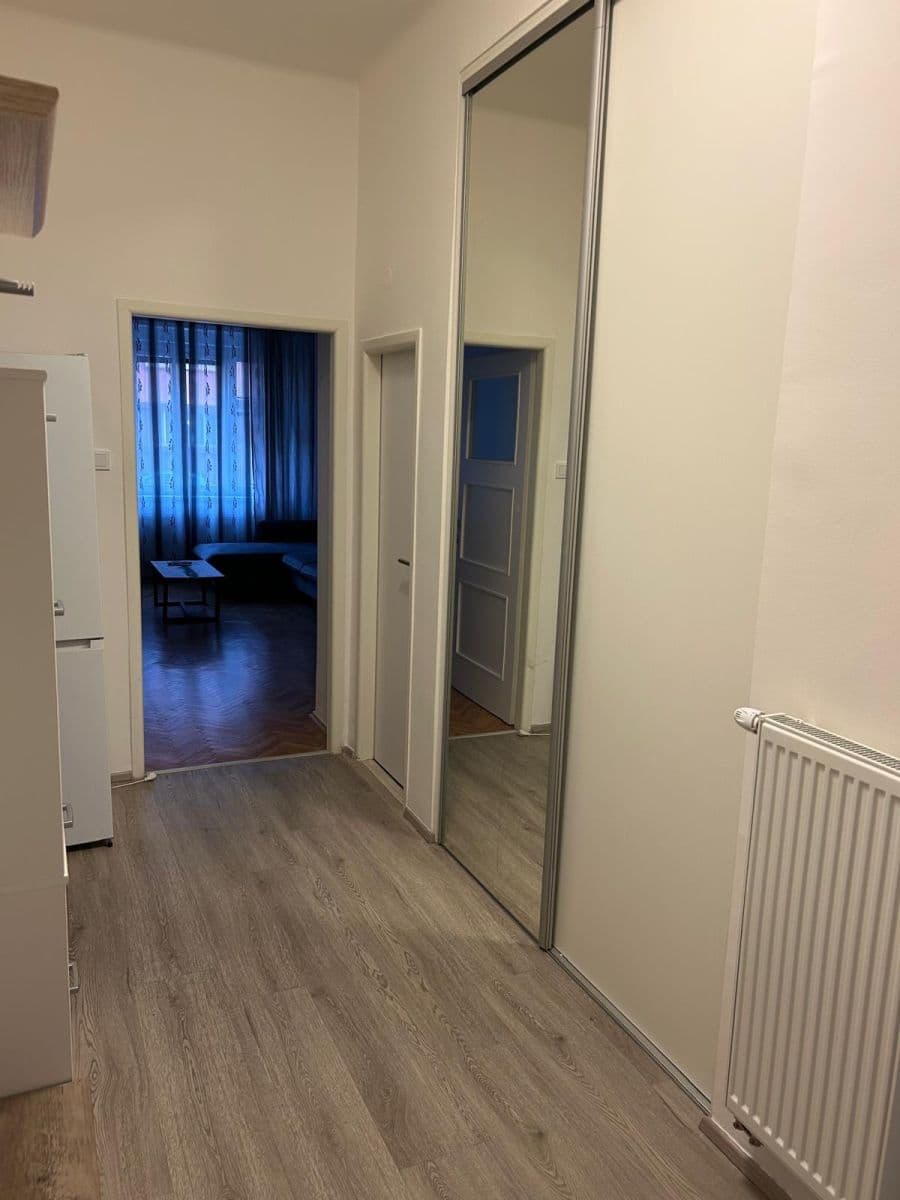 Pronájem bytu 2+1 60 m², V Olšinách, Praha, Praha Pronájem bytu 2+1 60 m², V Olšinách, Praha, Praha