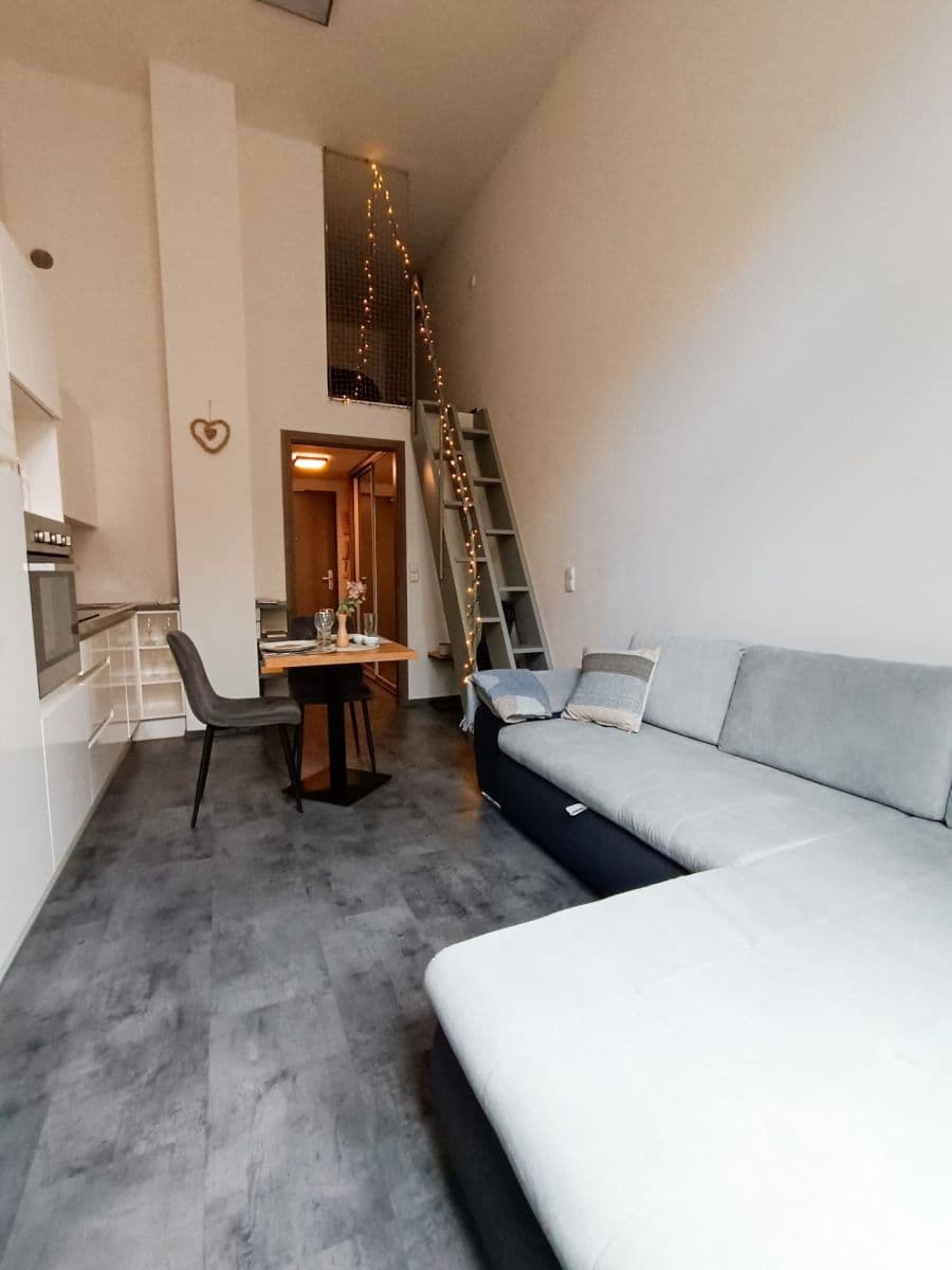 Pronájem bytu 1+kk 34 m², Hartigova, Praha, Praha Pronájem bytu 1+kk 34 m², Hartigova, Praha, Praha