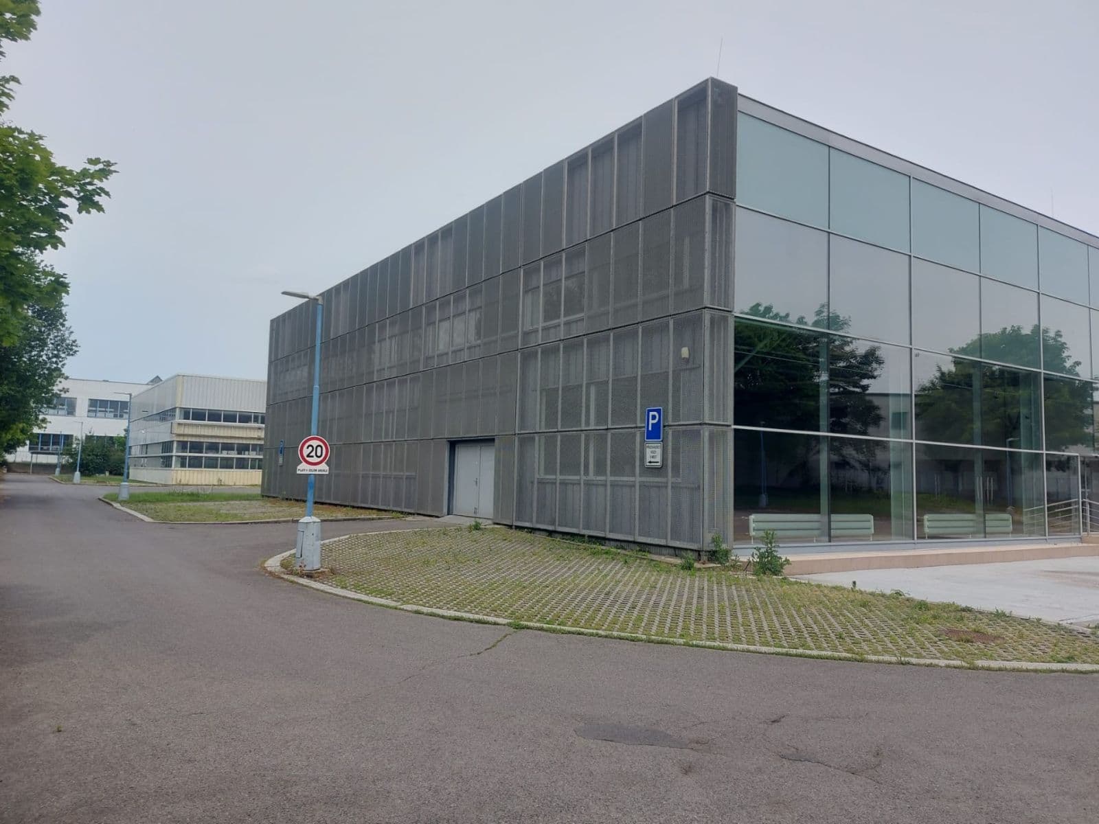 Pronájem nebytového prostoru 1.462 m², Za Mototechnou, Praha, Praha Pronájem nebytového prostoru 1.462 m², Za Mototechnou, Praha, Praha