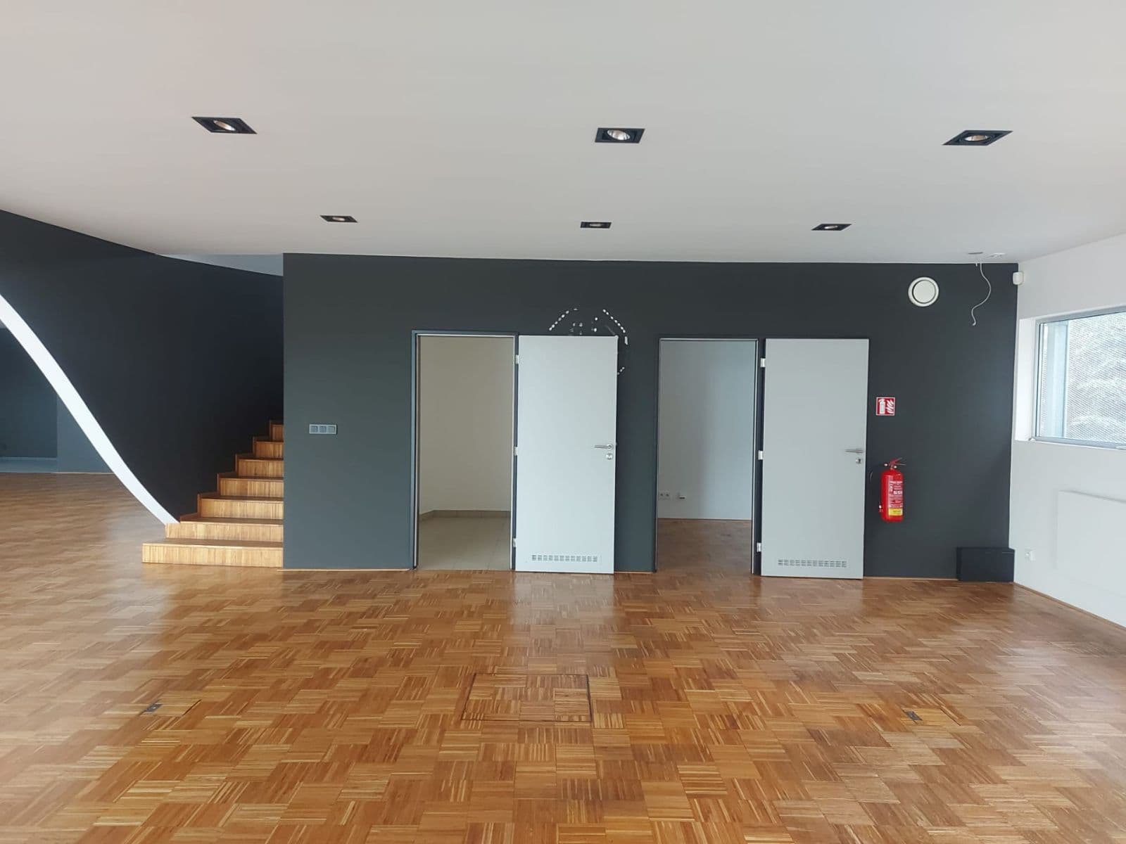 Pronájem nebytového prostoru 1.462 m², Za Mototechnou, Praha, Praha Pronájem nebytového prostoru 1.462 m², Za Mototechnou, Praha, Praha
