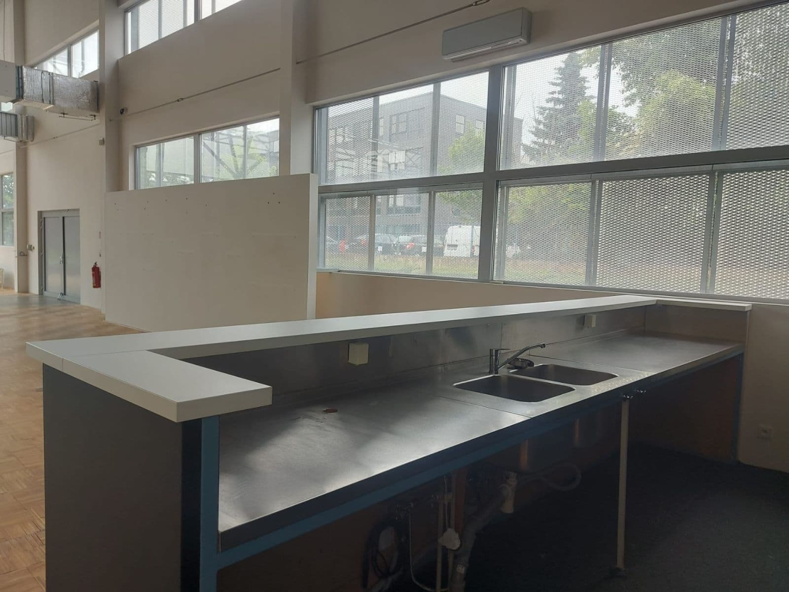 Pronájem nebytového prostoru 1.462 m², Za Mototechnou, Praha, Praha Pronájem nebytového prostoru 1.462 m², Za Mototechnou, Praha, Praha