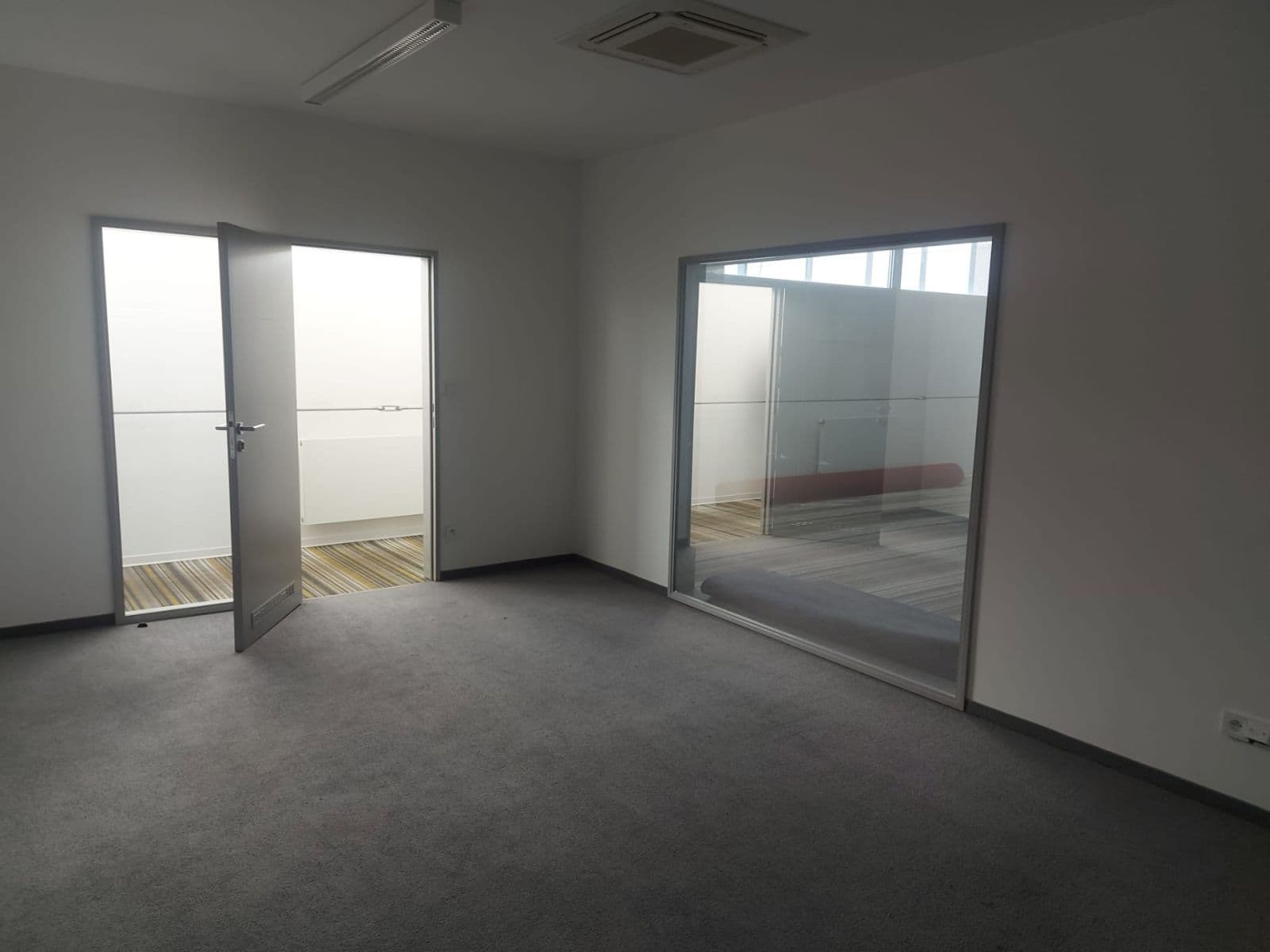 Pronájem nebytového prostoru 1.462 m², Za Mototechnou, Praha, Praha Pronájem nebytového prostoru 1.462 m², Za Mototechnou, Praha, Praha