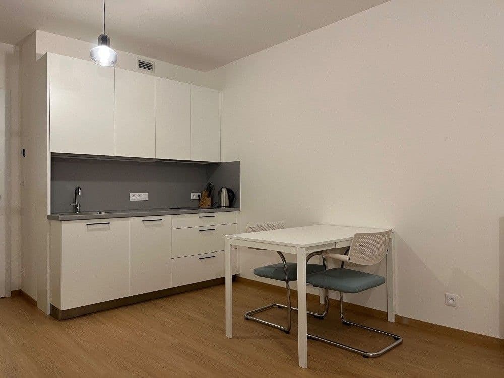 Pronájem bytu 1+kk 32 m², Poděbradská, Praha, Praha Pronájem bytu 1+kk 32 m², Poděbradská, Praha, Praha