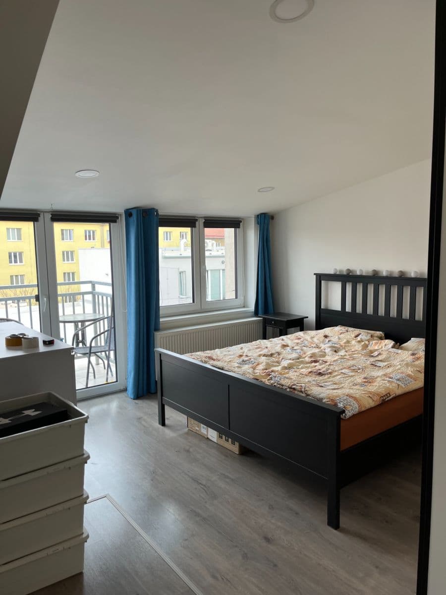 Pronájem bytu 2+kk 62 m², Strančická, Praha, Praha Pronájem bytu 2+kk 62 m², Strančická, Praha, Praha