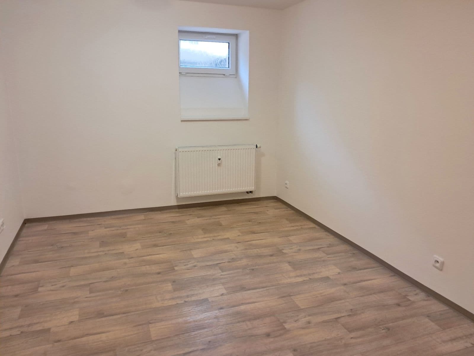 Pronájem bytu 2+kk 47 m², Karáskovo náměstí, Brno, Jihomoravský kraj Pronájem bytu 2+kk 47 m², Karáskovo náměstí, Brno, Jihomoravský kraj