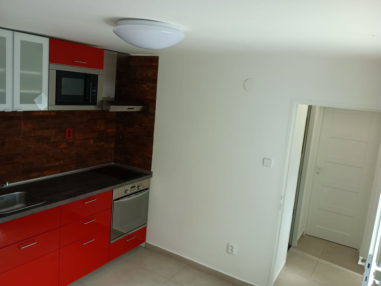 Pronájem bytu 1+1 31 m², Košinova, Brno, Jihomoravský kraj Pronájem bytu 1+1 31 m², Košinova, Brno, Jihomoravský kraj