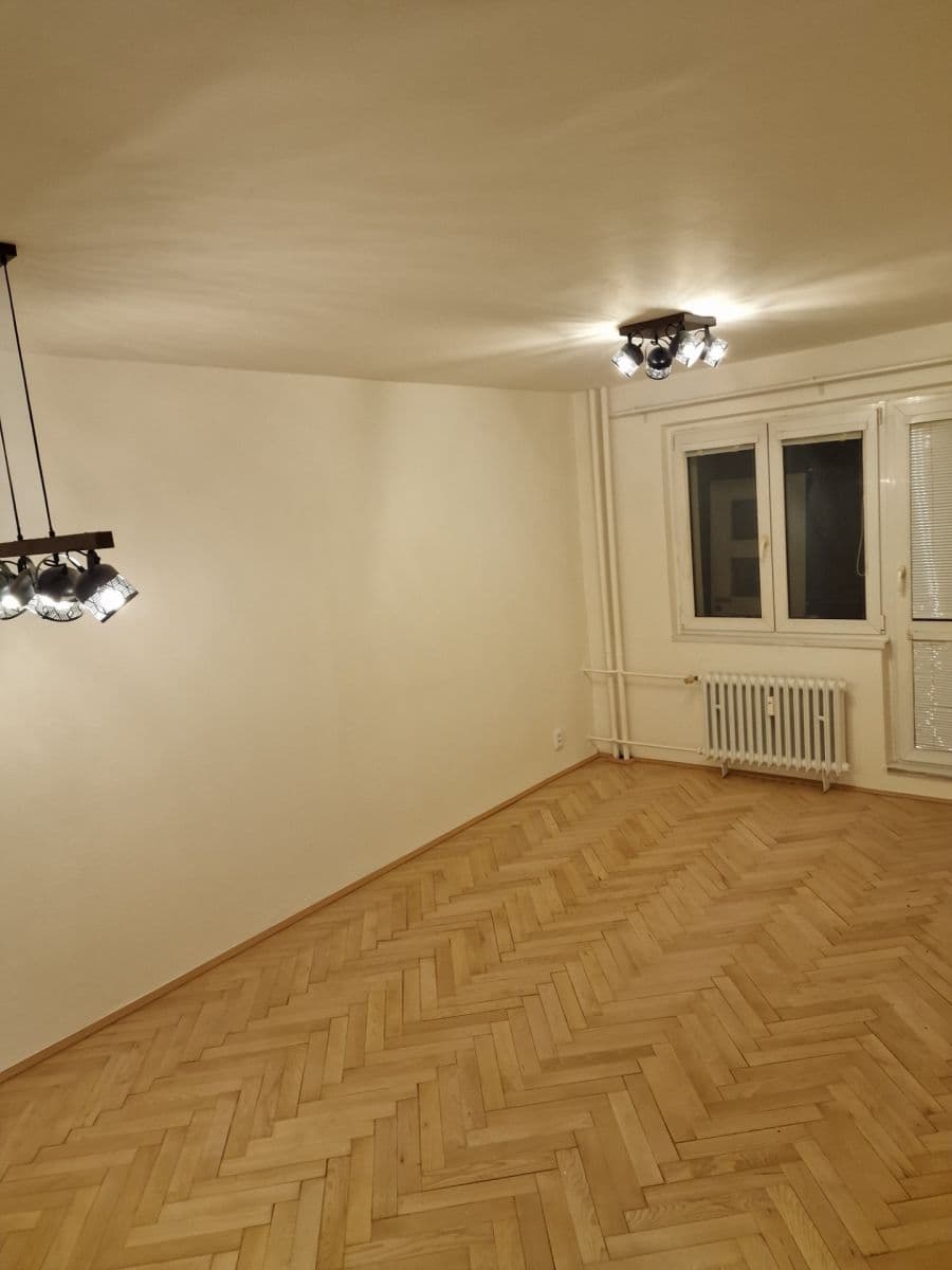 Pronájem bytu 3+1 70 m², Přistoupimská, Praha, Praha Pronájem bytu 3+1 70 m², Přistoupimská, Praha, Praha