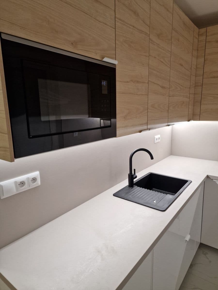 Pronájem bytu 3+1 70 m², Přistoupimská, Praha, Praha Pronájem bytu 3+1 70 m², Přistoupimská, Praha, Praha