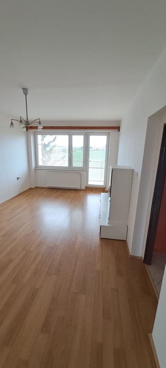Pronájem bytu 3+1 76 m², Nový Bydžov, Královéhradecký kraj Pronájem bytu 3+1 76 m², Nový Bydžov, Královéhradecký kraj