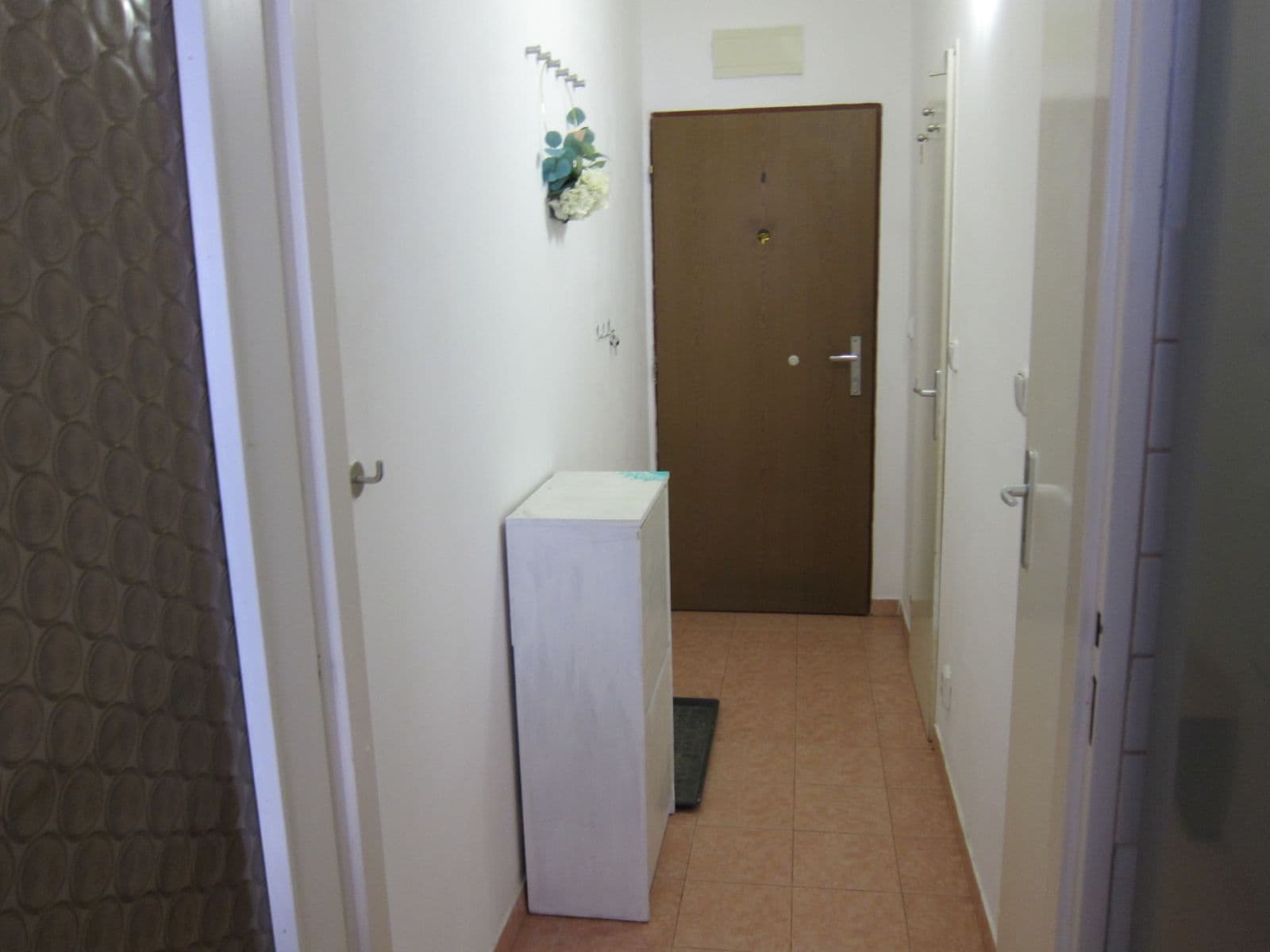 Pronájem bytu 2+kk 36 m², Hnězdenská, Praha, Praha Pronájem bytu 2+kk 36 m², Hnězdenská, Praha, Praha