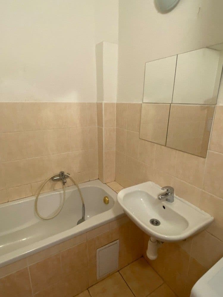 Pronájem bytu 1+1 36 m², Kolbenova, Praha, Praha Pronájem bytu 1+1 36 m², Kolbenova, Praha, Praha