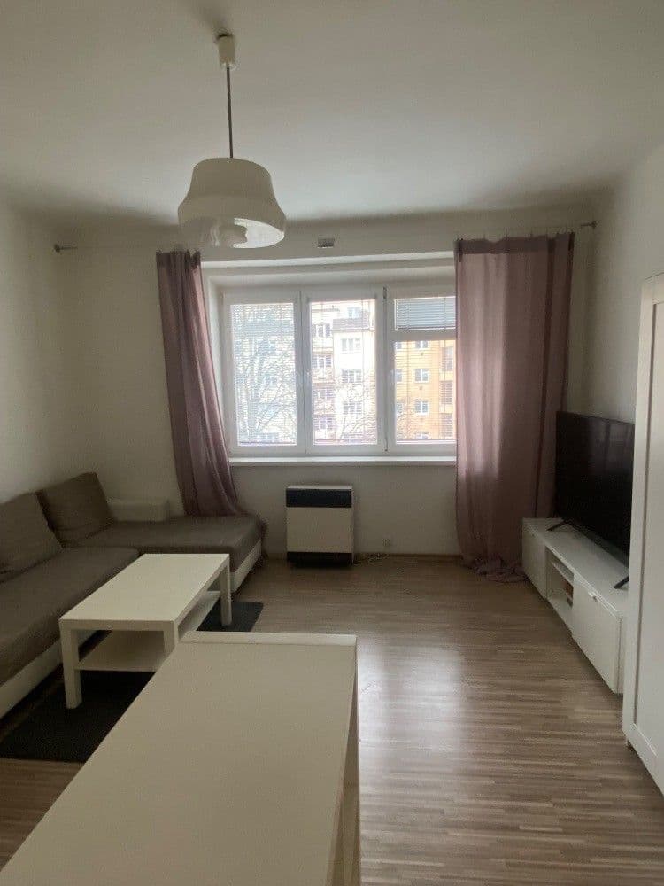 Pronájem bytu 1+1 36 m², Kolbenova, Praha, Praha Pronájem bytu 1+1 36 m², Kolbenova, Praha, Praha