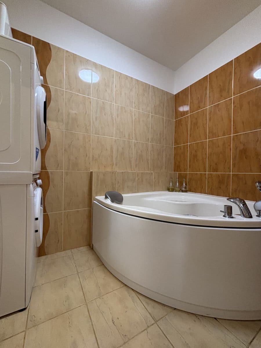 Prodej bytu 3+kk 74 m², Hořelické náměstí, Rudná, Středočeský kraj Prodej bytu 3+kk 74 m², Hořelické náměstí, Rudná, Středočeský kraj