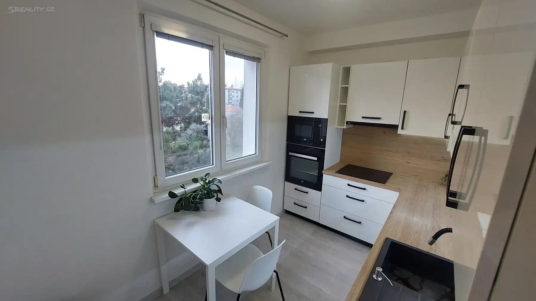 Pronájem bytu 2+1 52 m², U kovárny, Olomouc, Olomoucký kraj Pronájem bytu 2+1 52 m², U kovárny, Olomouc, Olomoucký kraj