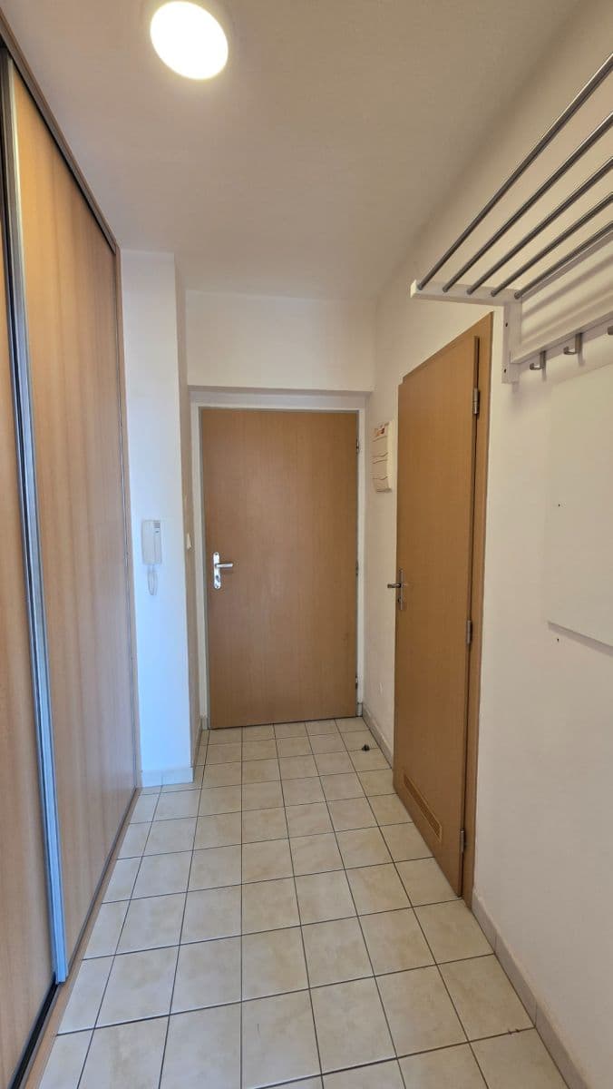 Pronájem bytu 1+kk 38 m², Padovská, Praha, Praha Pronájem bytu 1+kk 38 m², Padovská, Praha, Praha