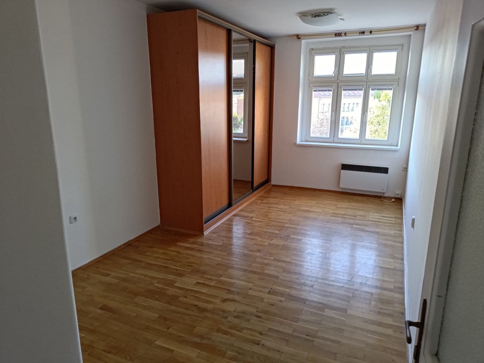 Pronájem bytu 2+kk 50 m², Ortenovo náměstí, Praha, Praha Pronájem bytu 2+kk 50 m², Ortenovo náměstí, Praha, Praha