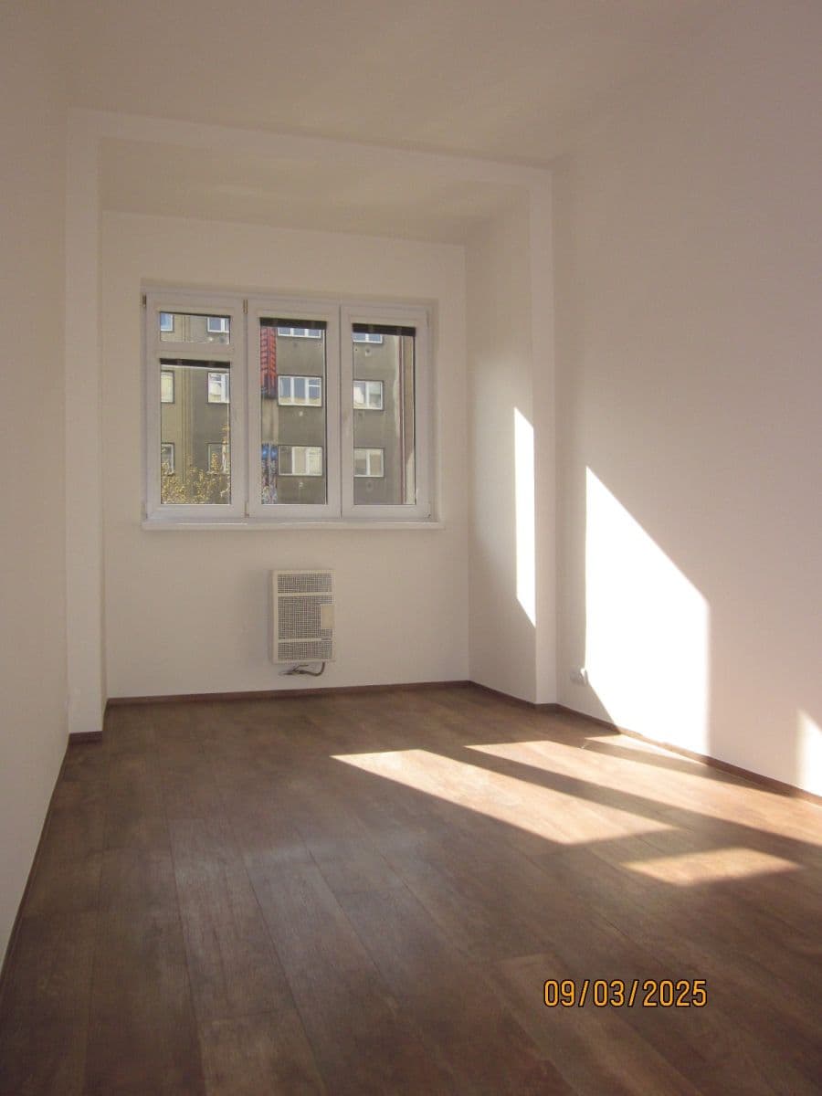 Pronájem bytu 1+1 50 m², 5. května, Praha, Praha Pronájem bytu 1+1 50 m², 5. května, Praha, Praha