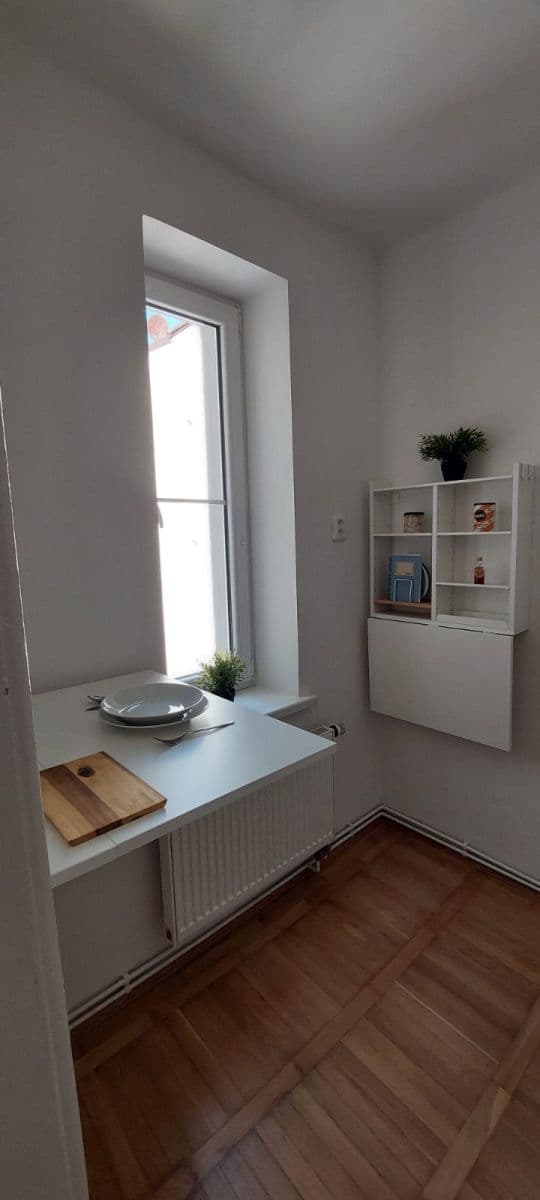 Pronájem bytu 1+kk 37 m², Pod Labuťkou, Praha, Praha Pronájem bytu 1+kk 37 m², Pod Labuťkou, Praha, Praha