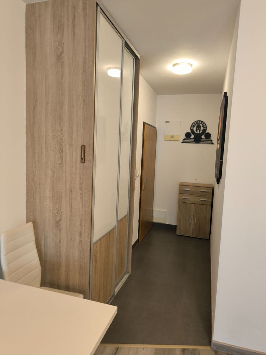 Pronájem bytu Garsoniéra 32 m², Rastislavova, Slovenský Grob, Bratislavský kraj Pronájem bytu Garsoniéra 32 m², Rastislavova, Slovenský Grob, Bratislavský kraj