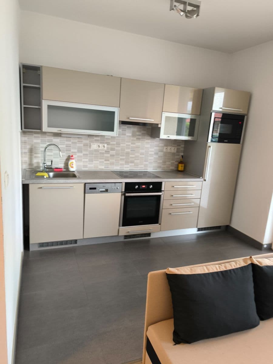 Pronájem bytu Garsoniéra 32 m², Rastislavova, Slovenský Grob, Bratislavský kraj Pronájem bytu Garsoniéra 32 m², Rastislavova, Slovenský Grob, Bratislavský kraj