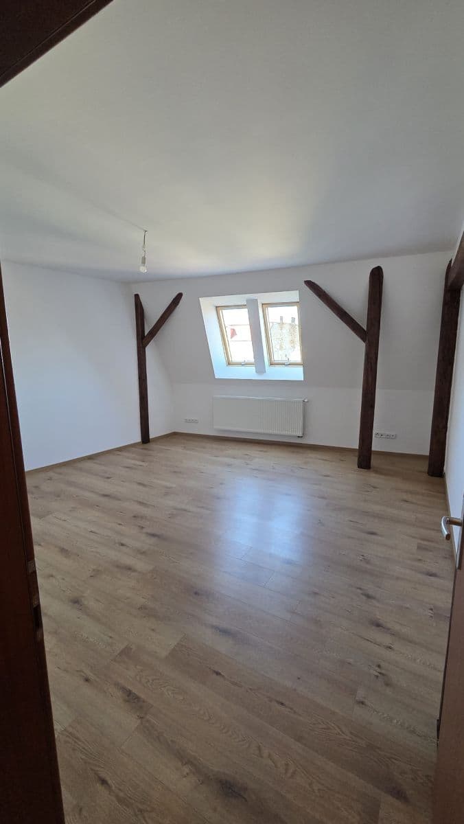 Pronájem bytu 2+1 66 m², Studničná, Liberec, Liberecký kraj Pronájem bytu 2+1 66 m², Studničná, Liberec, Liberecký kraj