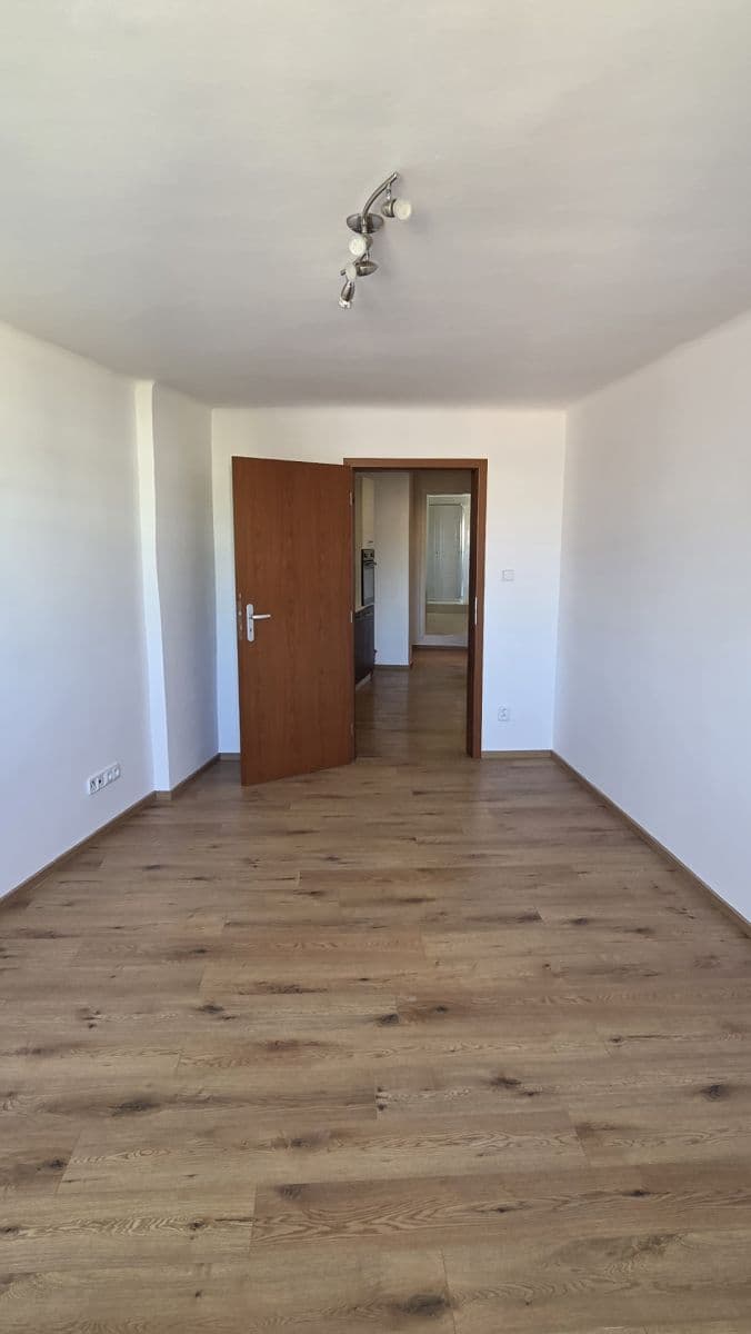 Pronájem bytu 2+1 66 m², Studničná, Liberec, Liberecký kraj Pronájem bytu 2+1 66 m², Studničná, Liberec, Liberecký kraj