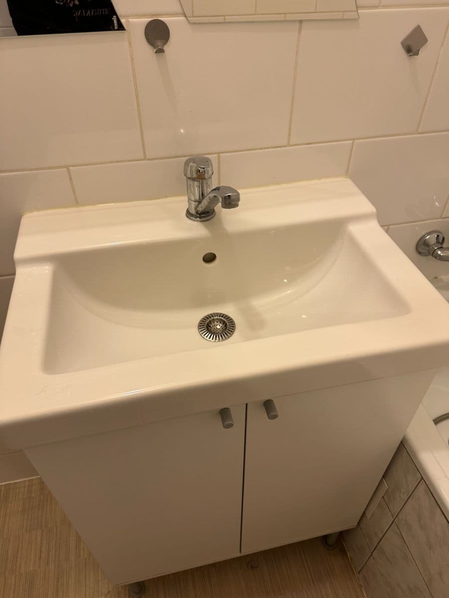 Pronájem bytu 1+1 38 m², Třeboradická, Praha, Praha Pronájem bytu 1+1 38 m², Třeboradická, Praha, Praha