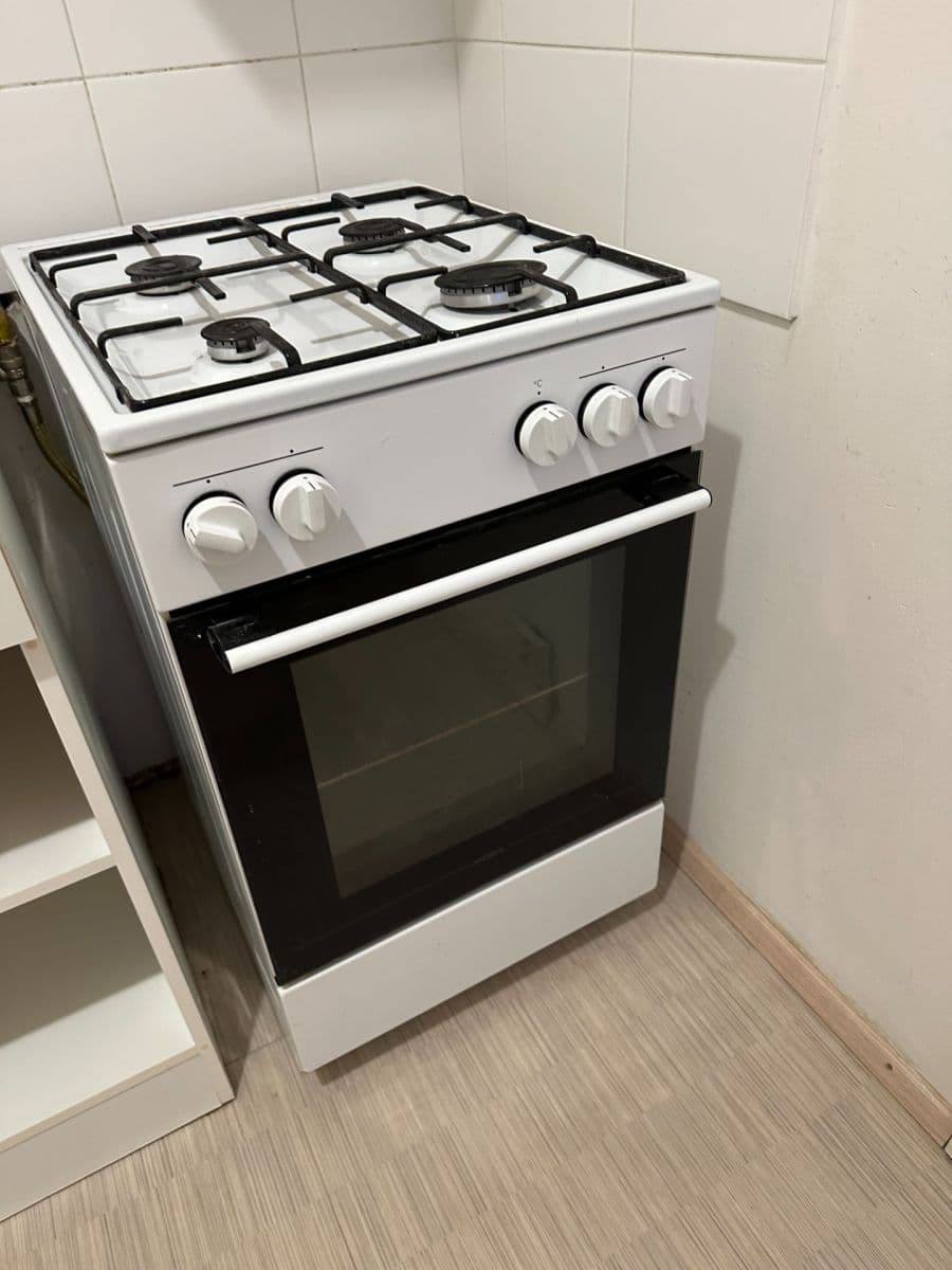 Pronájem bytu 1+1 38 m², Třeboradická, Praha, Praha Pronájem bytu 1+1 38 m², Třeboradická, Praha, Praha