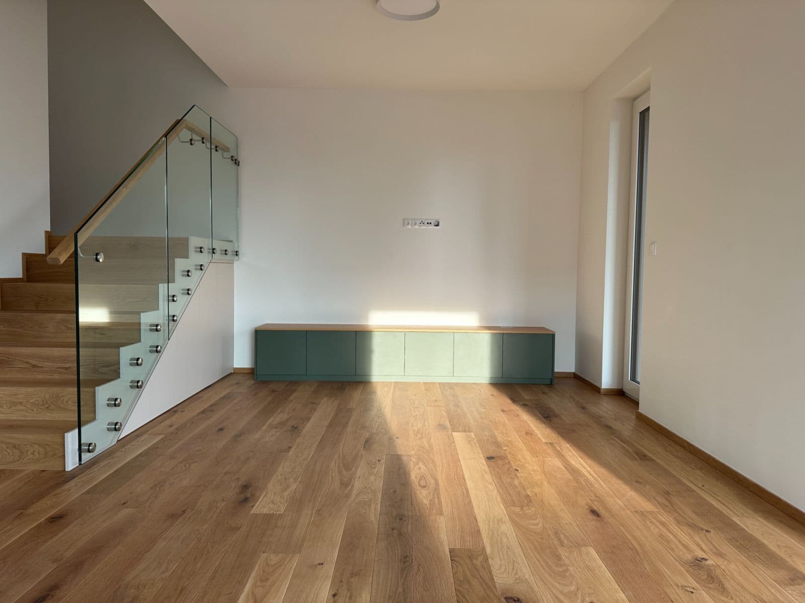 Pronájem domu 187 m², pozemek 402 m², Slepá, Přezletice, Středočeský kraj Pronájem domu 187 m², pozemek 402 m², Slepá, Přezletice, Středočeský kraj