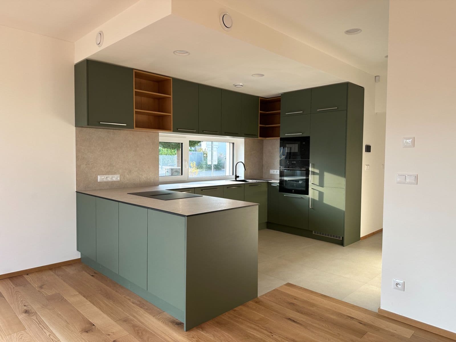 Pronájem domu 187 m², pozemek 402 m², Slepá, Přezletice, Středočeský kraj Pronájem domu 187 m², pozemek 402 m², Slepá, Přezletice, Středočeský kraj
