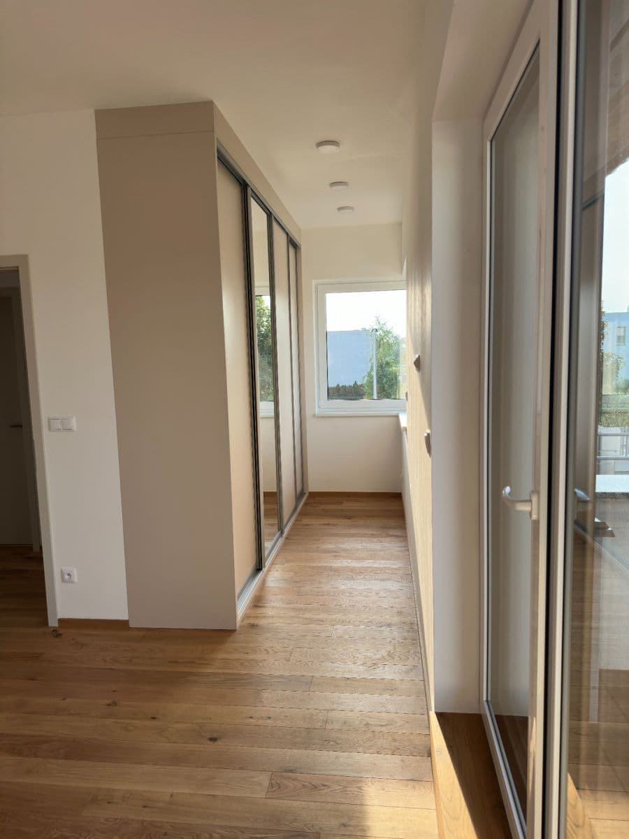 Pronájem domu 187 m², pozemek 402 m², Slepá, Přezletice, Středočeský kraj Pronájem domu 187 m², pozemek 402 m², Slepá, Přezletice, Středočeský kraj