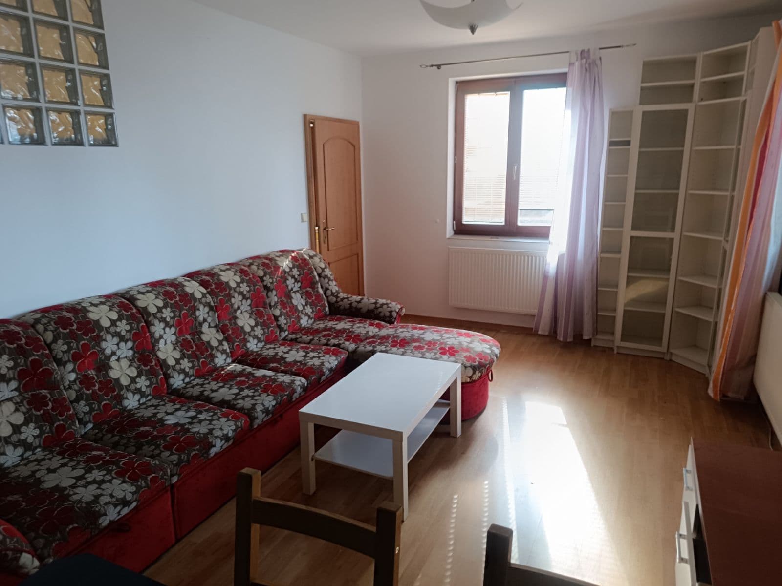 Pronájem bytu 2+kk 44 m², Boženy Němcové, Velké Přílepy, Středočeský kraj Pronájem bytu 2+kk 44 m², Boženy Němcové, Velké Přílepy, Středočeský kraj