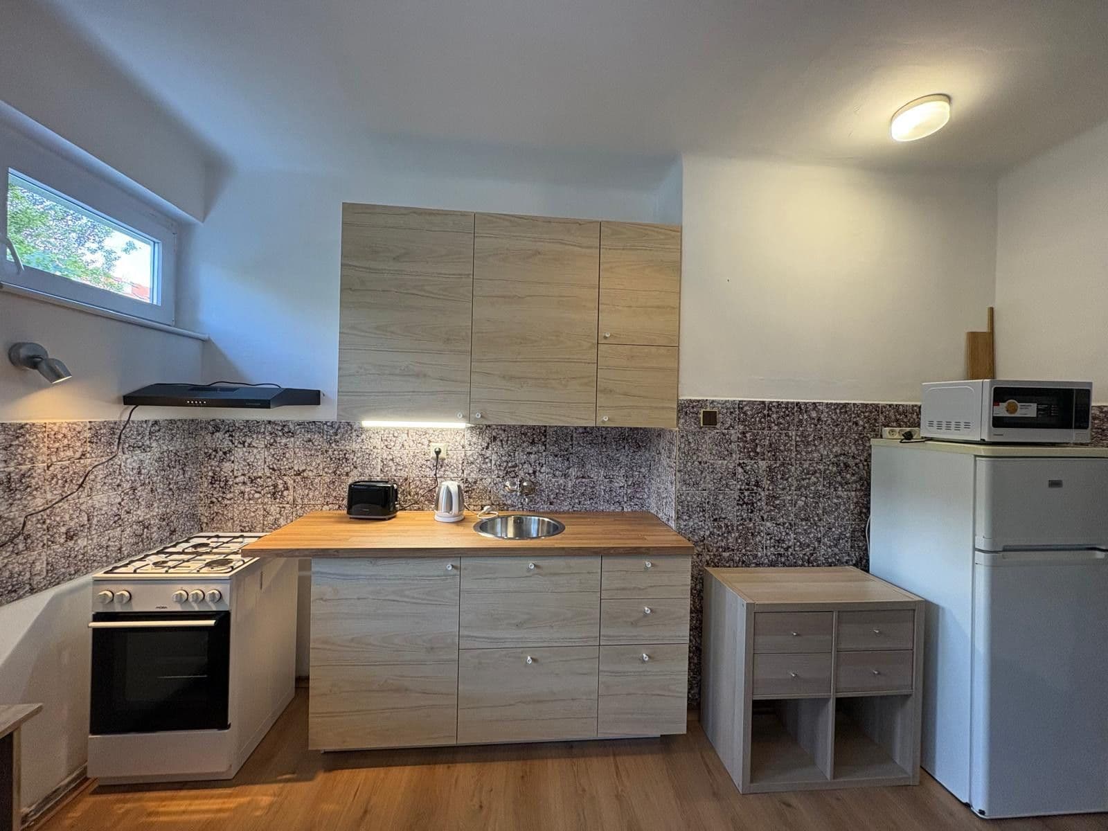 Pronájem bytu 40 m², Humpolecká, Praha, Praha Pronájem bytu 40 m², Humpolecká, Praha, Praha