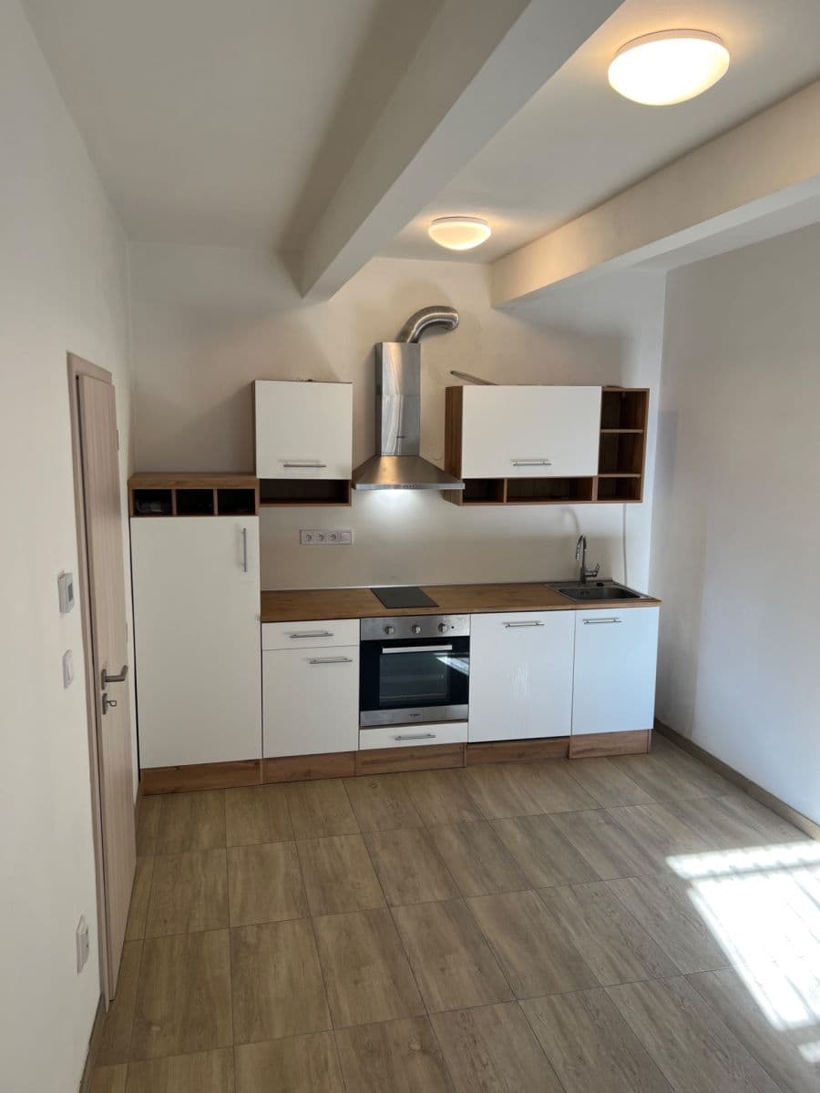 Pronájem bytu 1+kk 24 m², Světická, Praha, Praha Pronájem bytu 1+kk 24 m², Světická, Praha, Praha