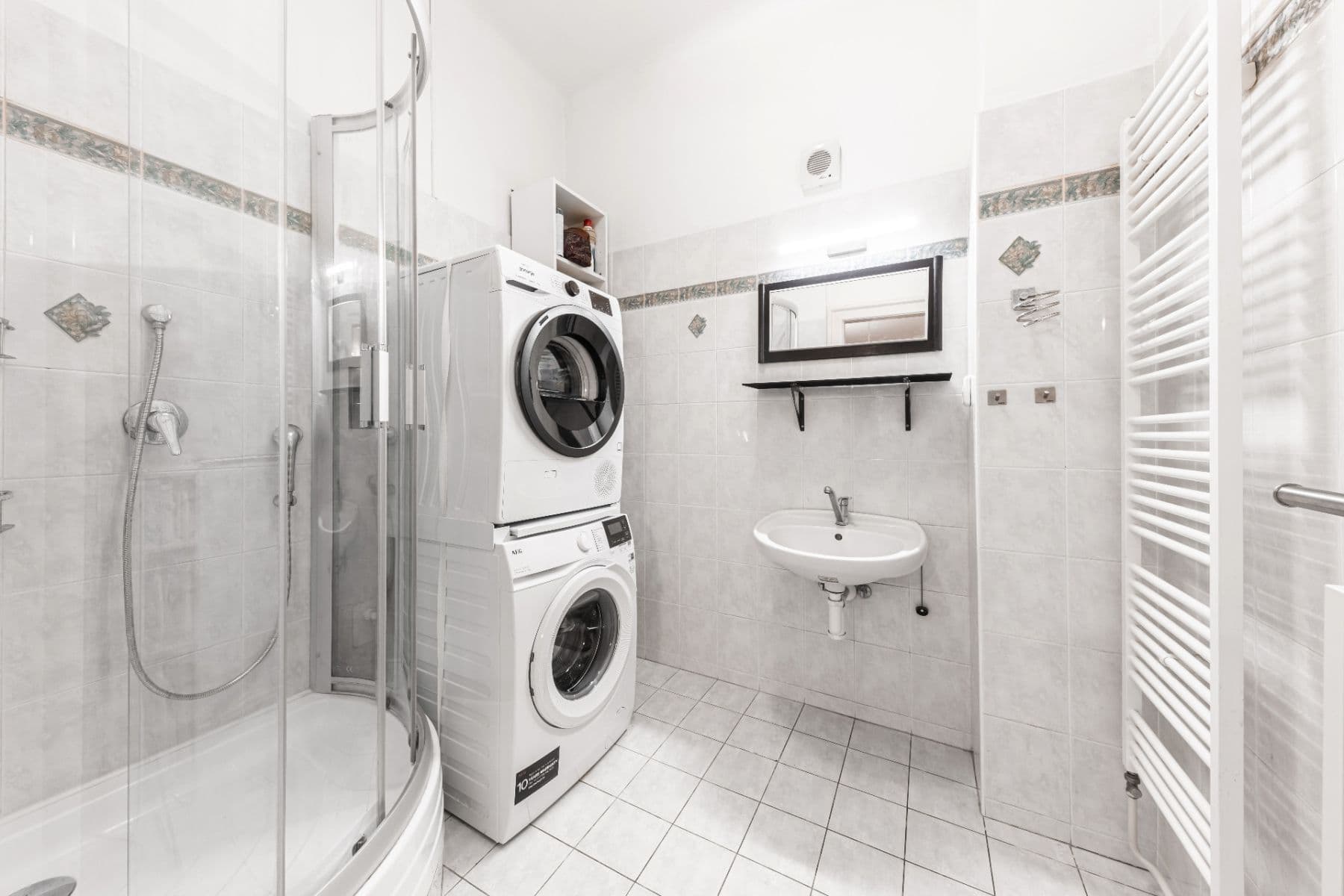 Prodej bytu 3+1 129 m², Rejskova, Praha, Praha Prodej bytu 3+1 129 m², Rejskova, Praha, Praha