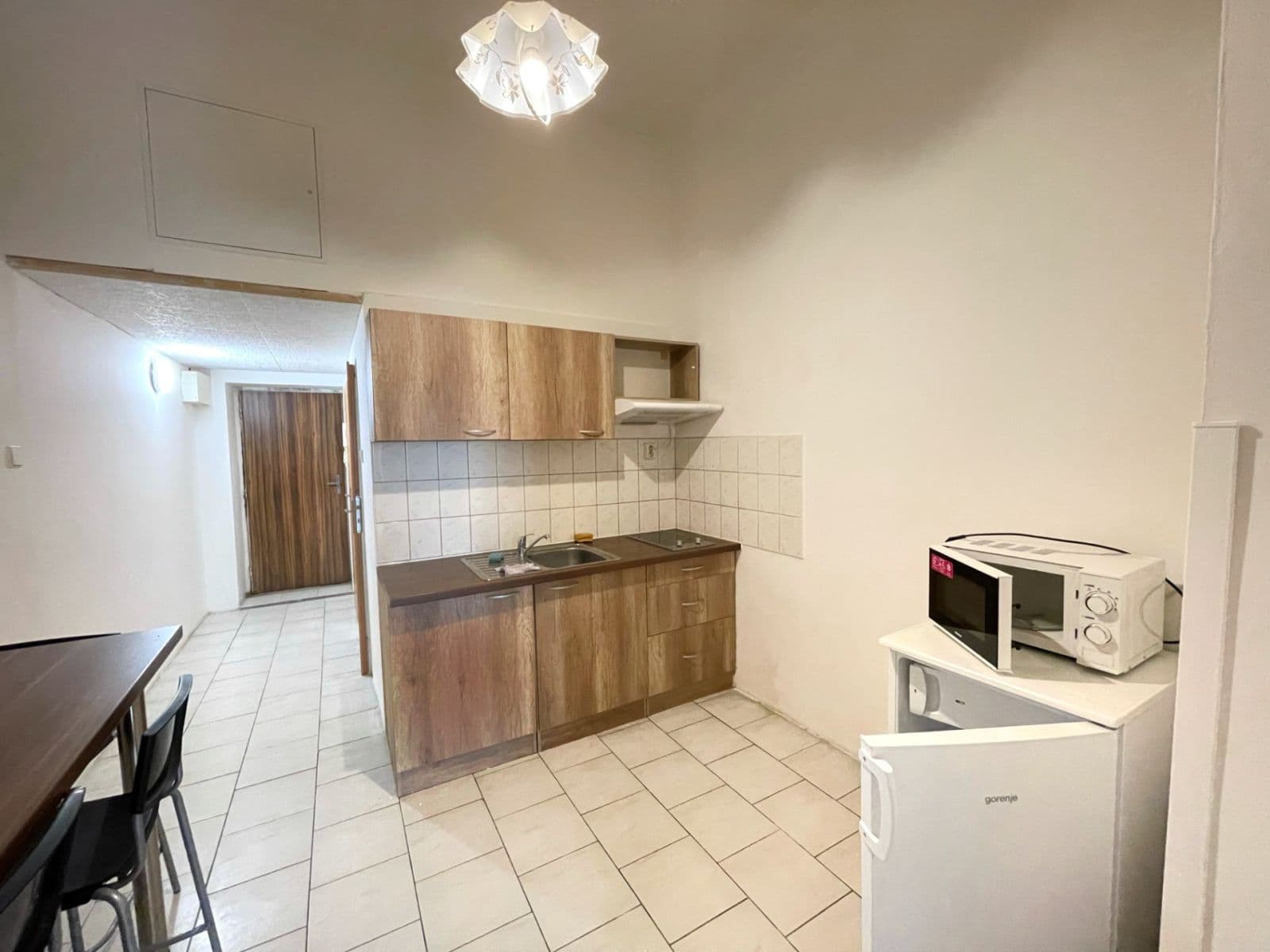 Pronájem bytu 1+1 44 m², Husitská, Praha, Praha Pronájem bytu 1+1 44 m², Husitská, Praha, Praha