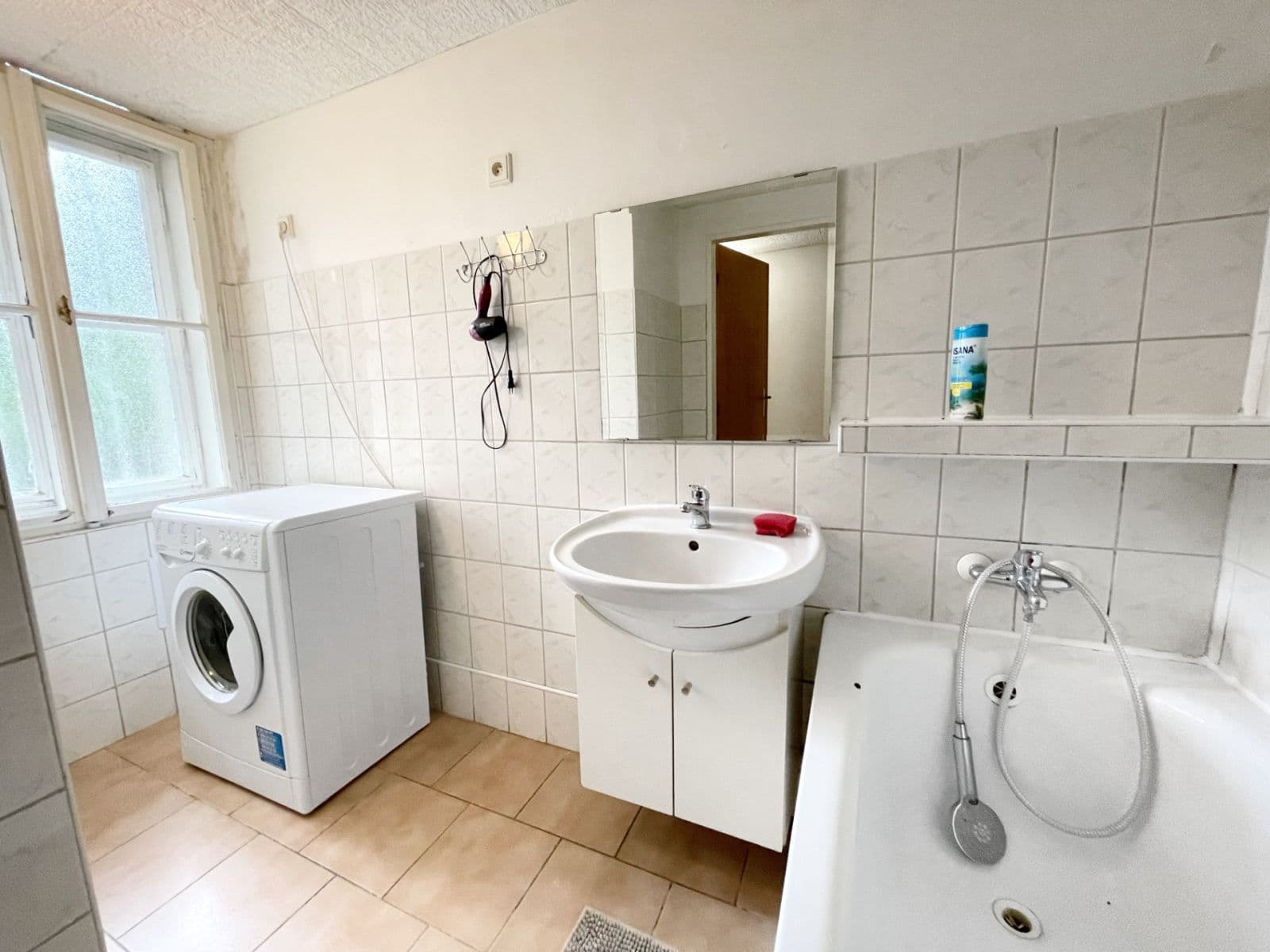 Pronájem bytu 1+1 44 m², Husitská, Praha, Praha Pronájem bytu 1+1 44 m², Husitská, Praha, Praha