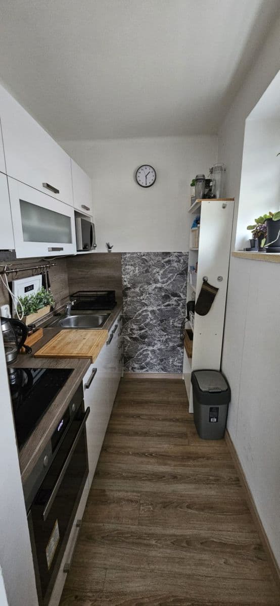 Pronájem bytu 1+1 33 m², Třída Míru, Beroun, Středočeský kraj Pronájem bytu 1+1 33 m², Třída Míru, Beroun, Středočeský kraj