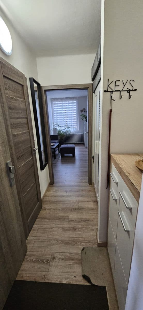 Pronájem bytu 1+1 33 m², Třída Míru, Beroun, Středočeský kraj Pronájem bytu 1+1 33 m², Třída Míru, Beroun, Středočeský kraj